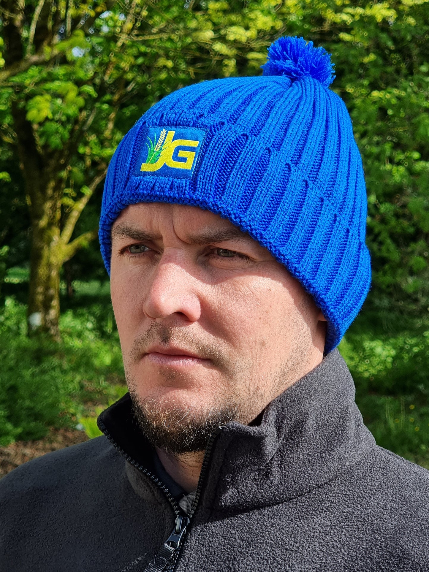 J GRENNAN BEANIE WITH BOBBLE